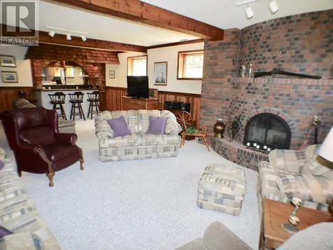 259 Memorial Avenue Dryden ON P8N 2M9