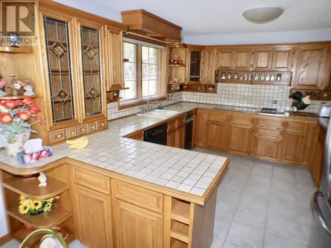 259 Memorial Avenue Dryden ON P8N 2M9