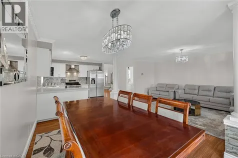 512 Snowdrop Court Kitchener ON N2E 4G4