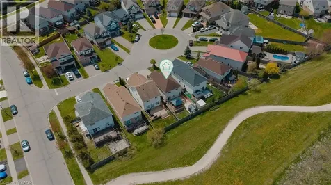 512 Snowdrop Court Kitchener ON N2E 4G4