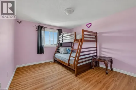 512 Snowdrop Court Kitchener ON N2E 4G4