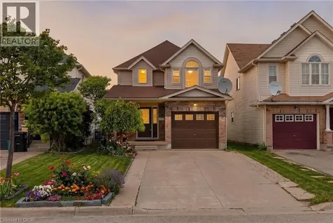 512 Snowdrop Court Kitchener ON N2E 4G4