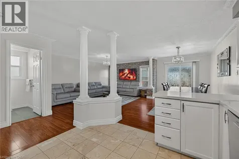512 Snowdrop Court Kitchener ON N2E 4G4