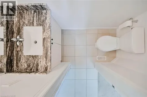 23 Pinot Crescent Hamilton ON L8E 0J8