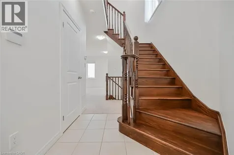 23 Pinot Crescent Hamilton ON L8E 0J8