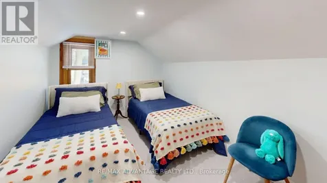 57 Queen Street St. Thomas ON N5R 3J4