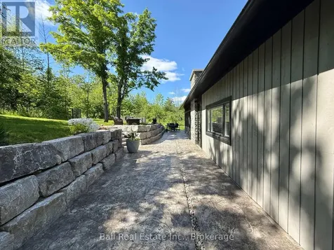 33 Laplantes Road Trent Lakes ON K0L 1J0