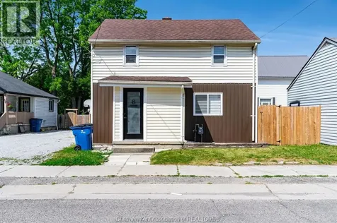 8 Payne Street Chatham ON N7M 4M9