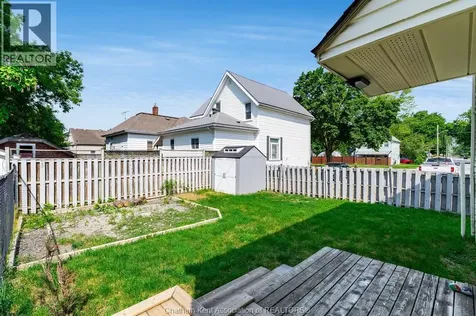 8 Payne Street Chatham ON N7M 4M9
