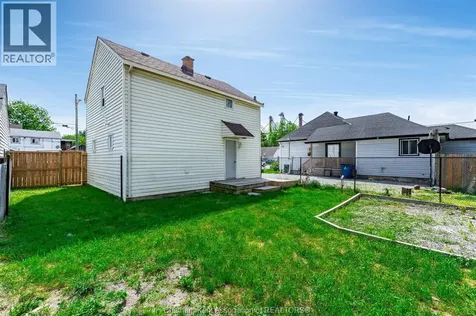 8 Payne Street Chatham ON N7M 4M9