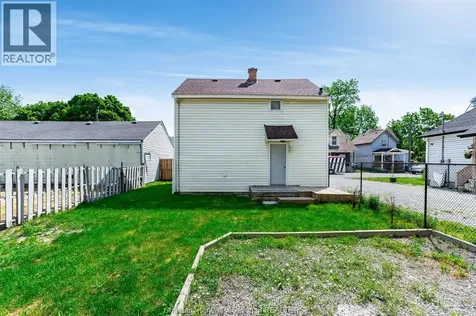 8 Payne Street Chatham ON N7M 4M9