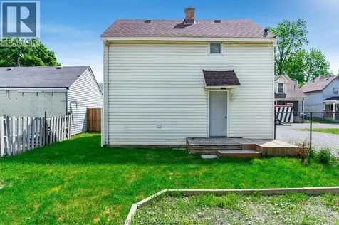 8 Payne Street Chatham ON N7M 4M9
