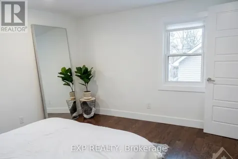 323 Montfort Street Ottawa ON K1L 5N5