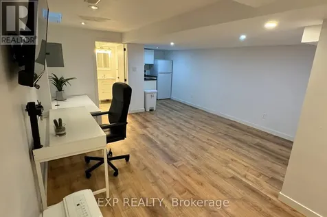323 Montfort Street Ottawa ON K1L 5N5