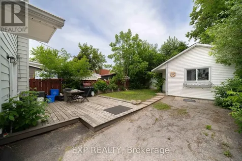 323 Montfort Street Ottawa ON K1L 5N5