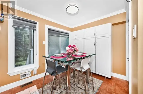 82 Briston Private Ottawa ON K1G 5P6