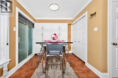 82 Briston Private Ottawa ON K1G 5P6