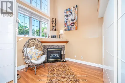 82 Briston Private Ottawa ON K1G 5P6