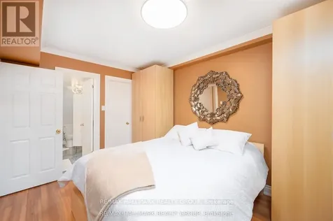 82 Briston Private Ottawa ON K1G 5P6