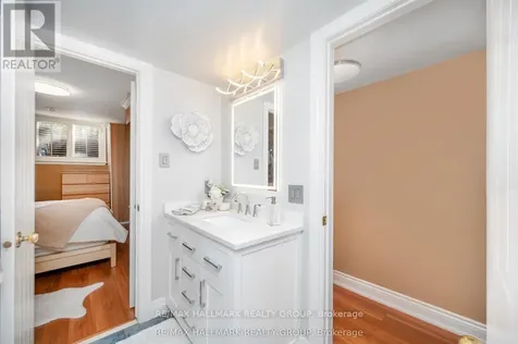 82 Briston Private Ottawa ON K1G 5P6