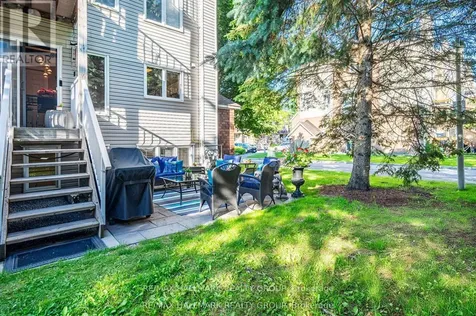 82 Briston Private Ottawa ON K1G 5P6