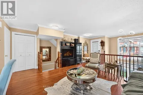 82 Briston Private Ottawa ON K1G 5P6