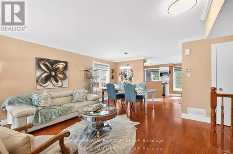 82 Briston Private Ottawa ON K1G 5P6