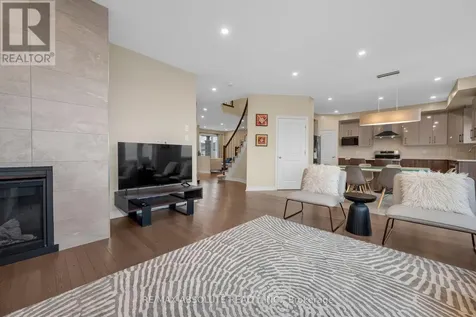 706 Parade Drive Ottawa ON K2S 0Z4