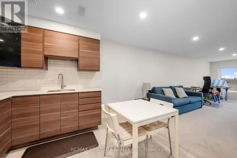 706 Parade Drive Ottawa ON K2S 0Z4
