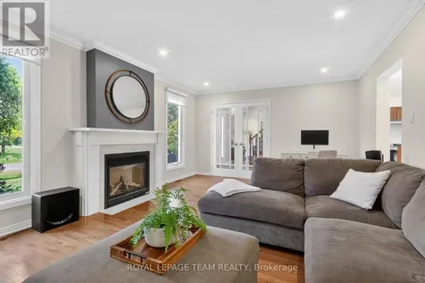7116 Quinnfield Way Ottawa ON K4P 1B6