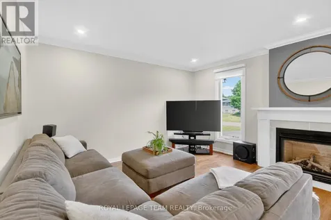 7116 Quinnfield Way Ottawa ON K4P 1B6