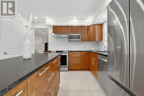 7116 Quinnfield Way Ottawa ON K4P 1B6