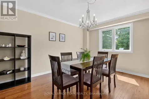 7116 Quinnfield Way Ottawa ON K4P 1B6
