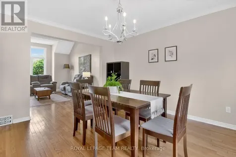 7116 Quinnfield Way Ottawa ON K4P 1B6