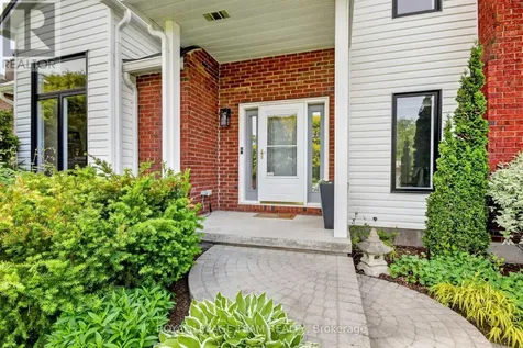 7116 Quinnfield Way Ottawa ON K4P 1B6