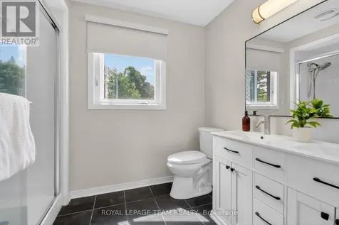 7116 Quinnfield Way Ottawa ON K4P 1B6