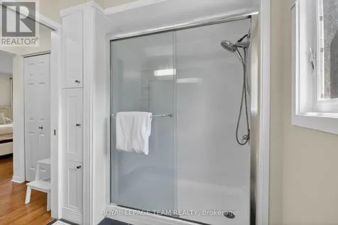 7116 Quinnfield Way Ottawa ON K4P 1B6