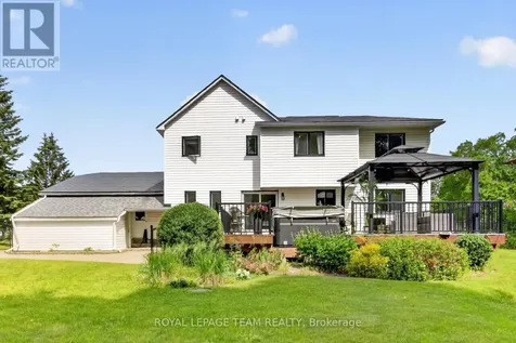 7116 Quinnfield Way Ottawa ON K4P 1B6