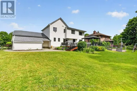 7116 Quinnfield Way Ottawa ON K4P 1B6