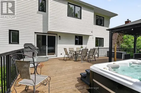 7116 Quinnfield Way Ottawa ON K4P 1B6