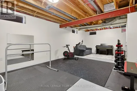 7116 Quinnfield Way Ottawa ON K4P 1B6