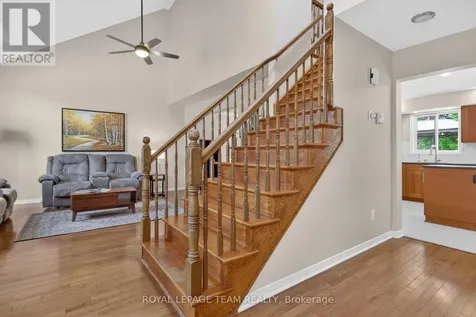 7116 Quinnfield Way Ottawa ON K4P 1B6