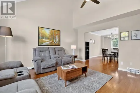7116 Quinnfield Way Ottawa ON K4P 1B6