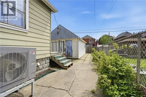 22 Cheever Street Hamilton ON L8L 5R7