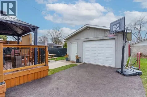 109 Wilton Avenue Welland ON L3C 2A1