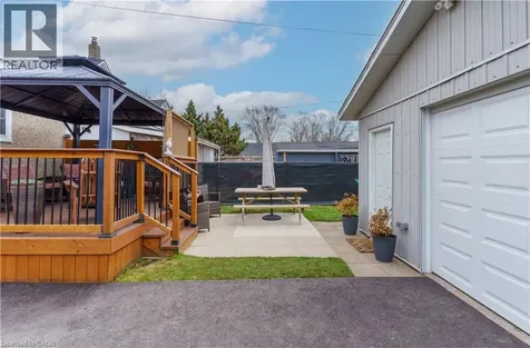 109 Wilton Avenue Welland ON L3C 2A1