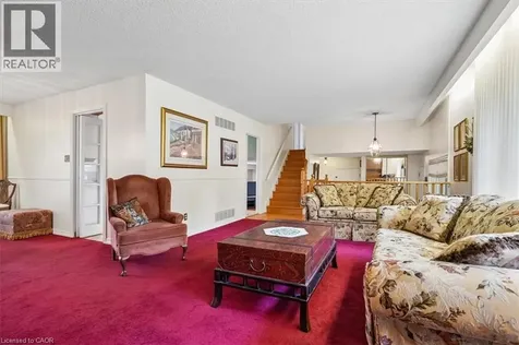 2218 Stillmeadow Road Mississauga ON L5B 1X4