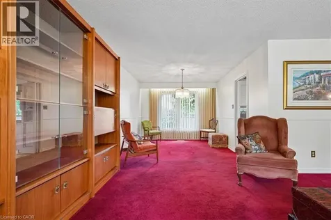 2218 Stillmeadow Road Mississauga ON L5B 1X4