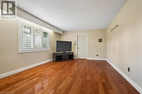 2218 Stillmeadow Road Mississauga ON L5B 1X4