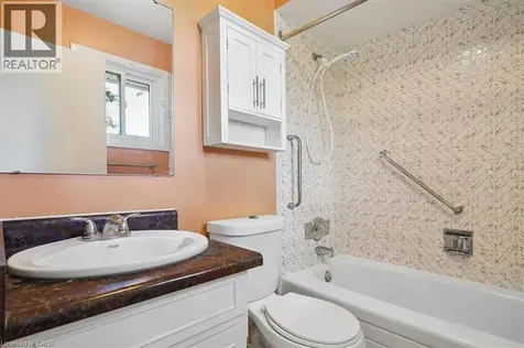 2218 Stillmeadow Road Mississauga ON L5B 1X4